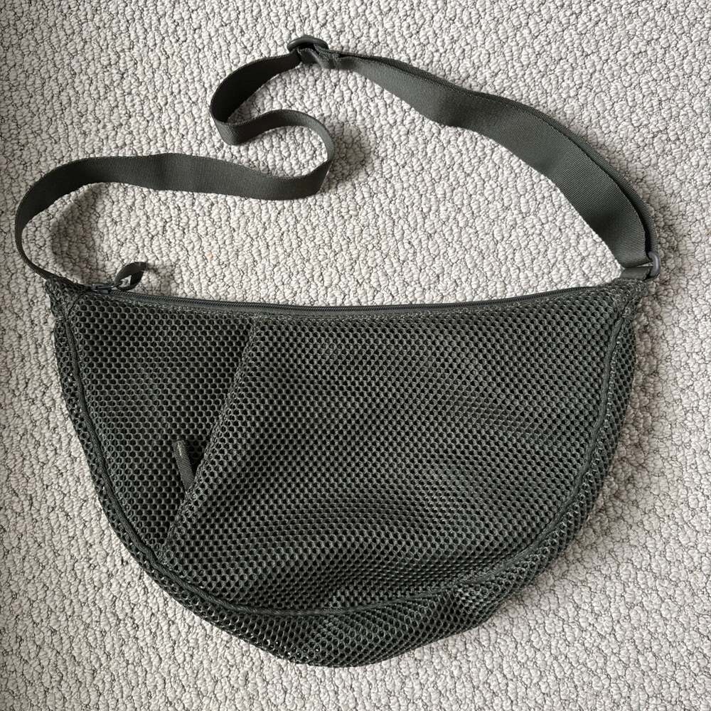 Uniqlo Large Khaki Green Mesh Unisex Small Round Crossbody Bag Worn Once EUC
